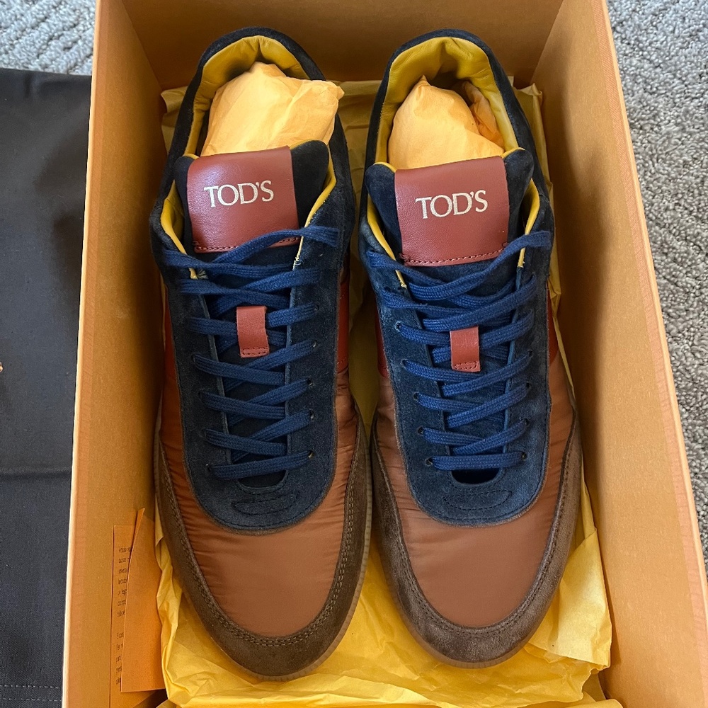 Tod's Sneakers in Suede